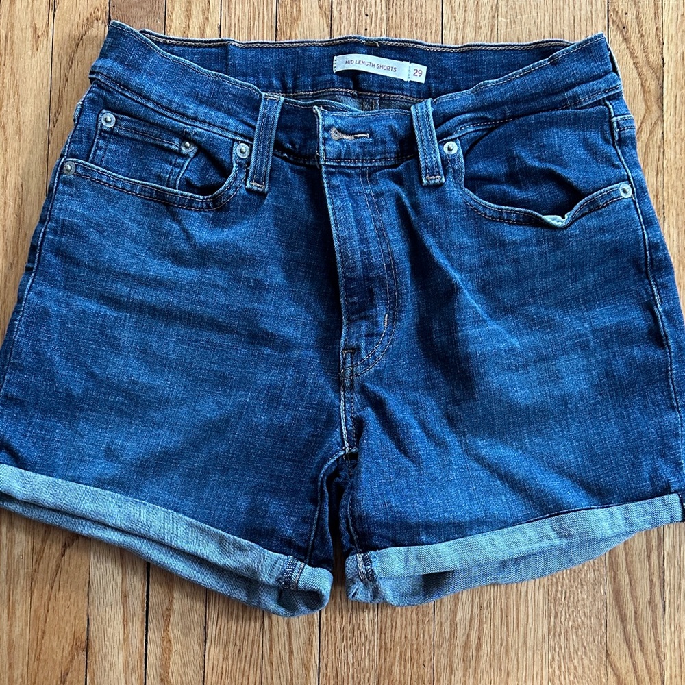 Two Pairs Levi’s Denim Mid-Length Shorts | 29 - Picture 4 of 11